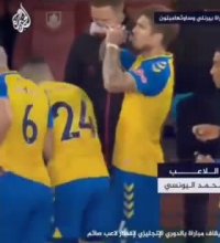 توقف مسابقه‌ فوتبال در انگلیس برای افطار کردن بازیکنان مسلمان‌