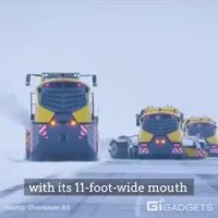 این غول برف‌ روب در هر ساعت 12 هزار تن برف را جابجا می‌کند!