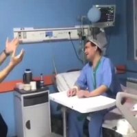 حرکت جالب پزشک تبریزی در قبال بیمار تنها