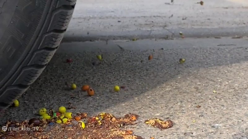 چالش له کردن وسایل کیوت  له کردن عینک رنگی  سرگرمی و تفریحی