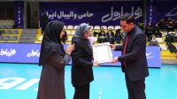 روایتی از پاسداشت یک عمر خدمت صادقانه به والیبال در روز تجلیل از مقام زن در آزادی