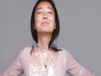 تیزر: آب پاشیدن به صورت یکصد نفر و واکنش آنها