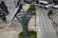 یک درخت مصنوعی جایگزین 368 درخت طبیعی