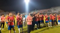 تشویق و شعرخوانی هواداران تیم نساجی مازندران