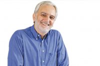 بیژن بنفشه‌ خواه: بازیگری حرفه‌ ای در ایران آینده ندارد