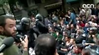 جلوگیری پلیس اسپانیا از شرکت مردم در همه‌پرسی استقلال کاتالونیا