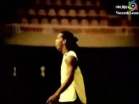 حرکات نمایشی با توپ رونالدینیو