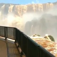 با یزدان گشت سفیران سفر کن!