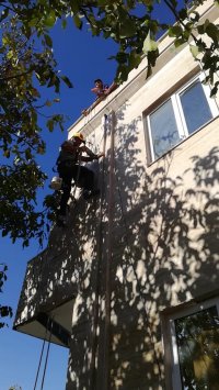 پیچ و رولپلاک نمای ساختمان با طناب09308877798جهان فرود