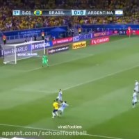 صحنه های زیبای جام جهانی از رفاقت و رقابت دو بازیکن تکنیکی (نیمار و مسی)