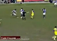 برخورد سنگین توپ به بازیکنان