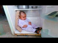 اگه می تونی نخند ... ویدیوهای خنده دار از نی نی های خوابالو