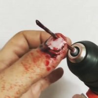 سوراخ کردن ناخن