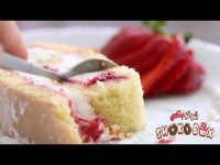 طرز تهیه رولت توت فرنگی با خامه