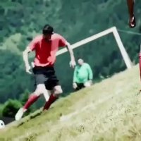 فوتبال در زمین شیبدار