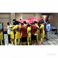 تیم فجر شهید سپاسی قبل از بازی با ایرانجوان بوشهر