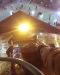 شستشوی گنبد و حرم حضرت زینب سلام الله علیها برای اربعین حسینی