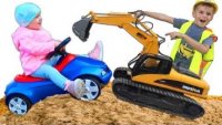 ماشین سواری الکس و خواهر کوچولو - ماشین سنگین اسباب بازی