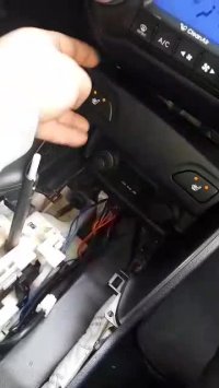 گندم کار نصب گرم کن صندلی توسان همراه با قاب فابریک .فروش و پخش گرم کن صندلی توسان همراه با کلید و قاب فابریک و نصب گرم کن های یونیورسال زیر قیمت بازار