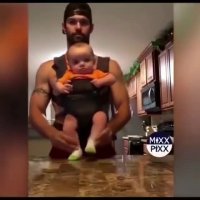 حرکات موزون نوزاد