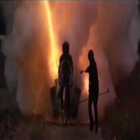 بستن 1000 فشفشه به دوچرخه