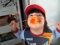 فسقلی می خواد باباشو بپیچونه