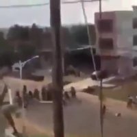 عقب نشینی گارد ضد شورش در تظاهرات