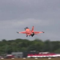 پرواز F-16 با AH-1