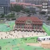 جابه‌جایی خانه 100 ساله 2600 تنی