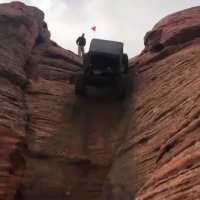 یالا رفتن از کوه با ماشین شاسی بلند دیجی کالا ایران