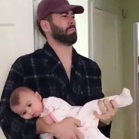 وقتی بابات گیتاریسته