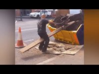 سوتی های شگفت انگیز موقع انجام کارهای مختلف !