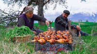 آشپزی روستایی در طبیعت آذربایجان - پای مرغ کبابی با سبزیجات باغ