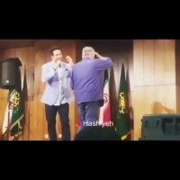 رقص بندری اکبر عبدی در کنسرت حاجیلی