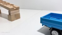 ماشین اسباب بازی , بازی با تیله های رنگی , بلور های رنگارنگ , کامیون باری