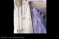 یک خودکشی وحشتناک در مترو +فیلم 18+