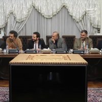 رئیس جمهور در نشست با اقتصاددانان: دولت طرح گسترده‌ای در مقابله با جنگ روانی دشمن دارد
