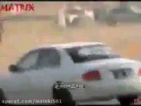 حرکات جالب و فوق العاده قشنگ روی درب ماشین