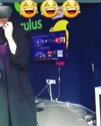 سمت راستتو نگاه کن