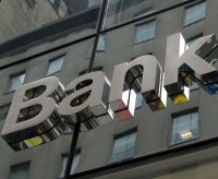 شوخی با عوامل بانک داری