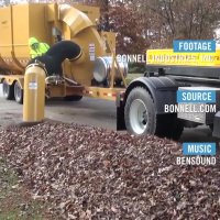 روشی جالب برای جمع آوری برگ ها!