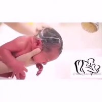 حمام کردن نوزاد