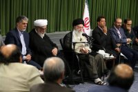 رهبر انقلاب: درمورد فارسی نگرانم/ از صداوسیما گله‌ مندم