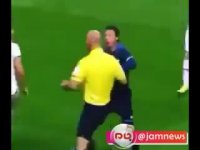 این داور فقط  . . .