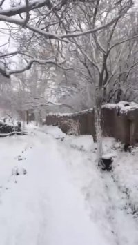 برف روستای زیبای فریز .