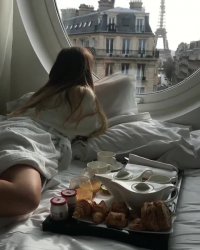 کلیپ صبح بخیر پاریس