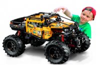 ماشین بازی کودکانه با الکس :: بازسازی ماشین اسباب بازی بزرگ