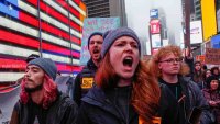 تظاهرات آمریکایی‌ها علیه جنگ‌ افروزی ترامپ در نیویورک
