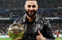 رونمایی از توپ طلا بنزما با حضور ایکر کاسیاس