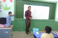 آزمایش اثر هوا بر خروج آب از بطری